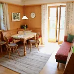 Berghof Heger * Peißenberg